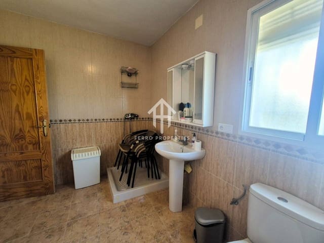 Finca/Landehus til salg i Píñar - € 230.000 (Ref: 9340684)