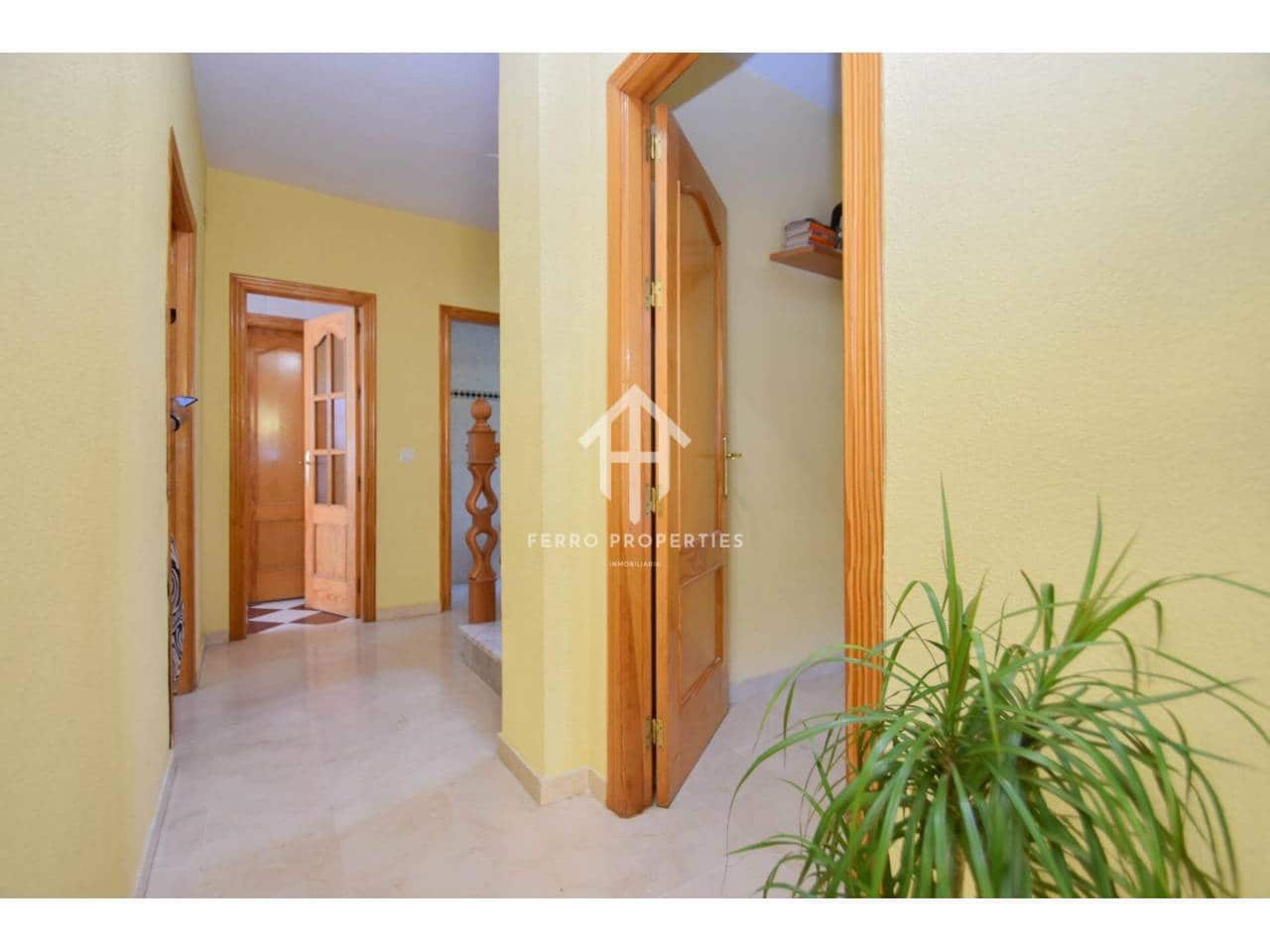 4 chambre Villa/Maison à vendre à Las Gabias avec piscine garage - 280 000 € (Ref: 9348873)