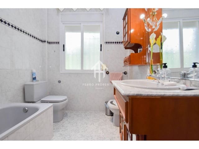 4 soveværelse Villa til salg i Las Gabias med swimmingpool garage - € 280.000 (Ref: 9348873)