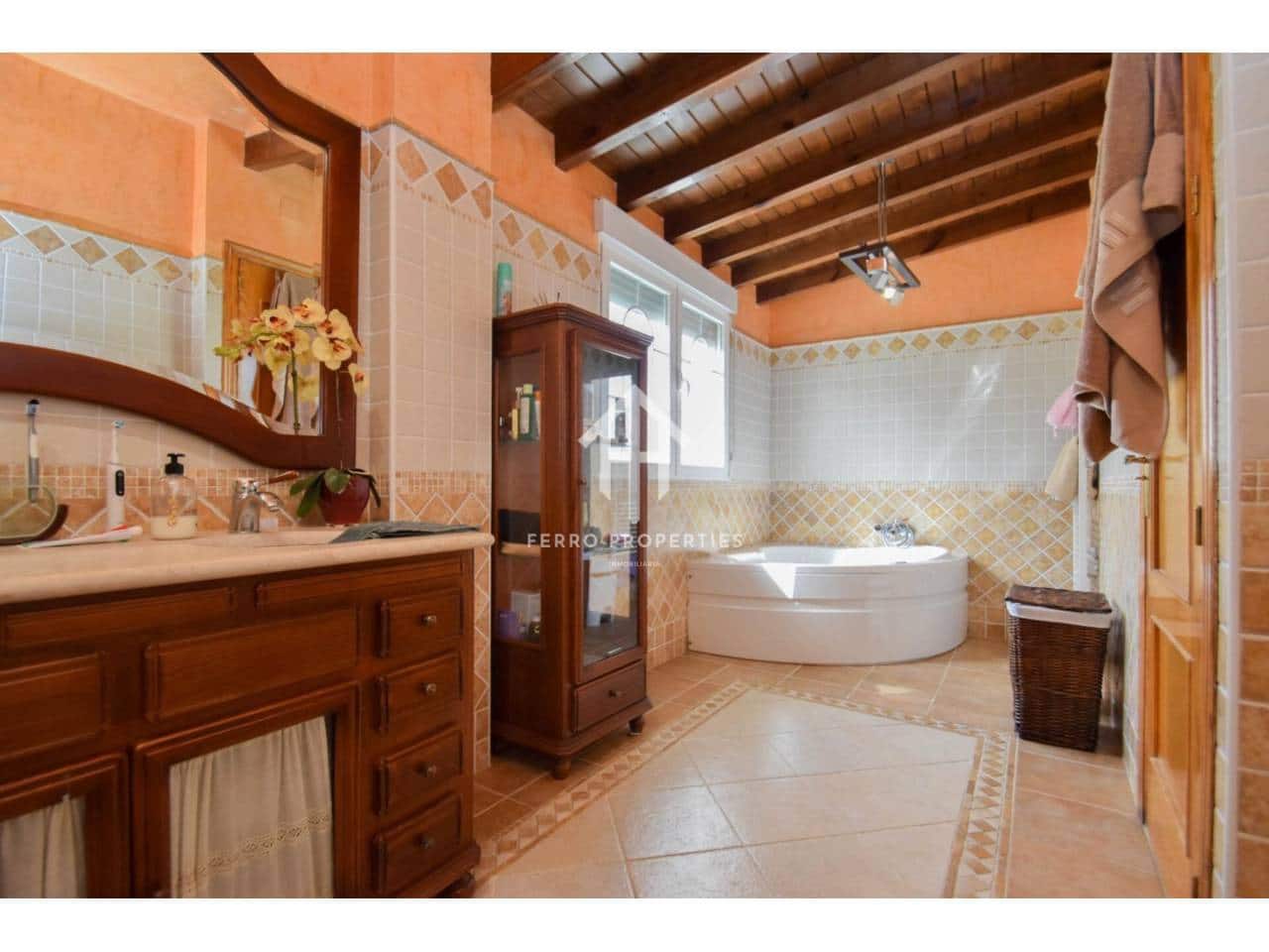 4 chambre Villa/Maison à vendre à Las Gabias avec piscine garage - 280 000 € (Ref: 9348873)