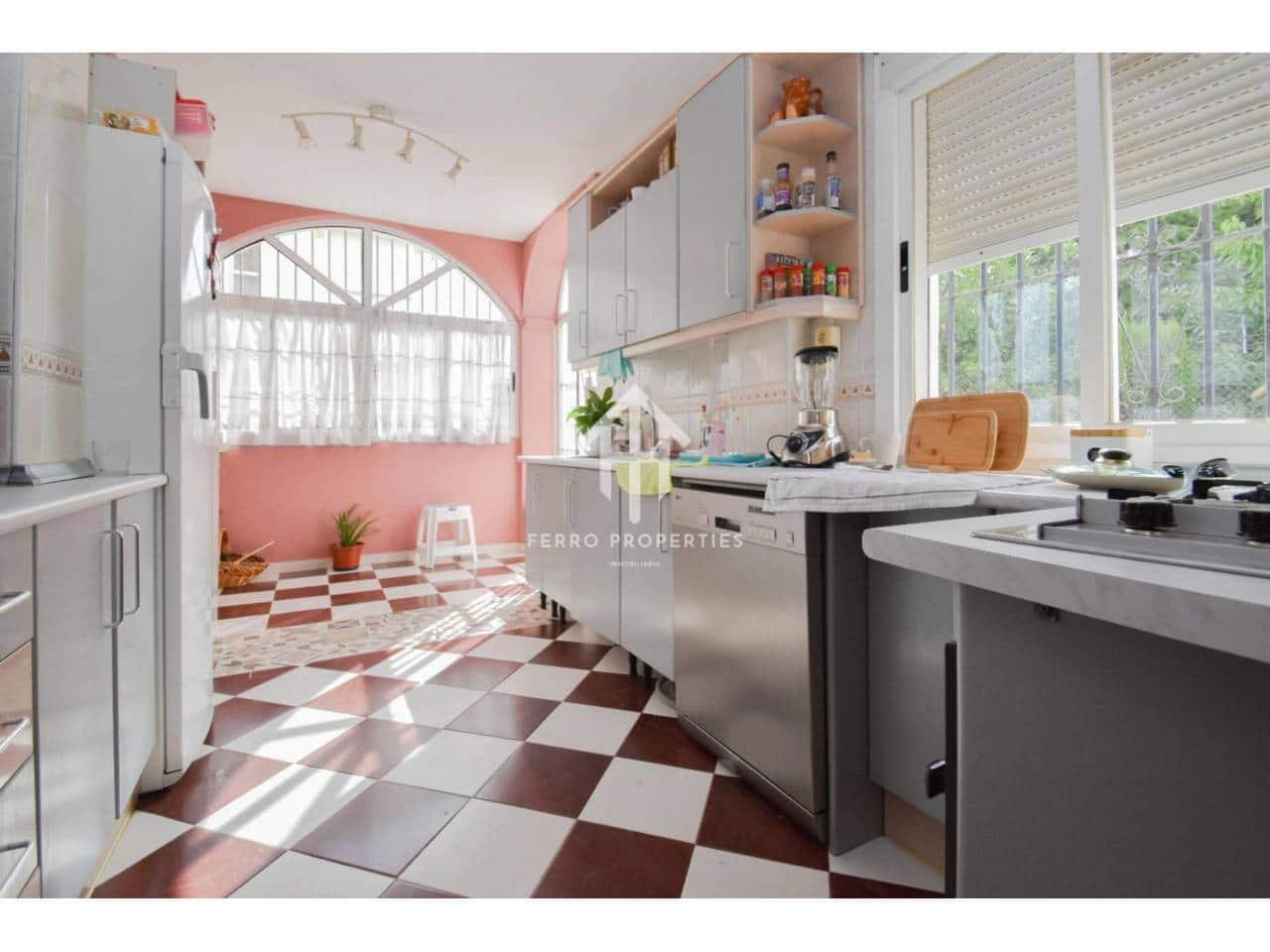 4 chambre Villa/Maison à vendre à Las Gabias avec piscine garage - 280 000 € (Ref: 9348873)