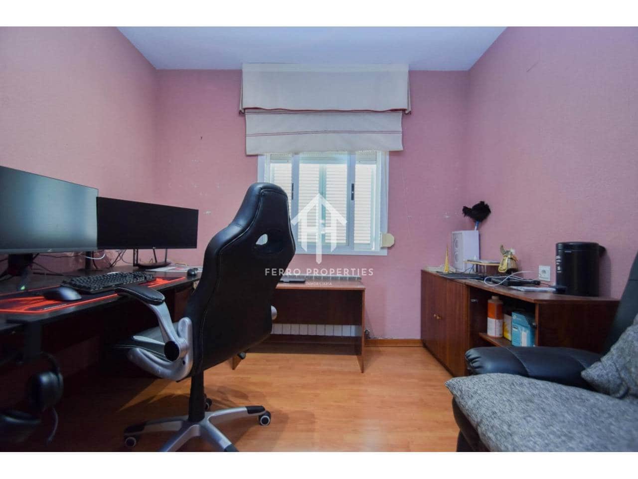 4 chambre Villa/Maison à vendre à Las Gabias avec piscine garage - 280 000 € (Ref: 9348873)