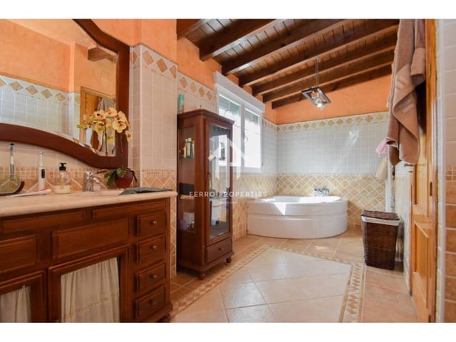 4 soveværelse Villa til salg i Las Gabias med swimmingpool garage - € 280.000 (Ref: 9348873)