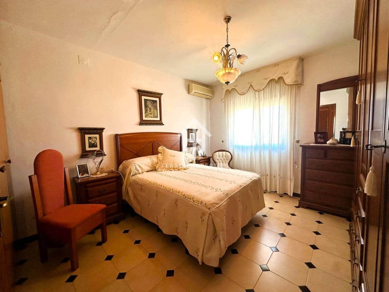 2 sypialnia Mieszkanie na sprzedaż w Salar z garażem - 65 000 € (Ref: 9426956)