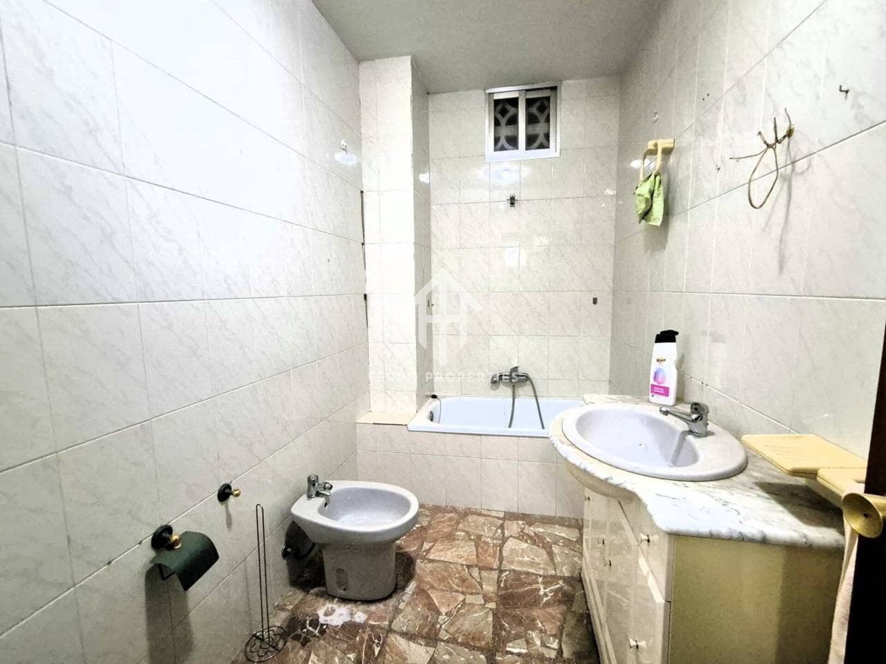 3 bedroom Commercial for sale in Salar - € 75,000 (Ref: 9426957)