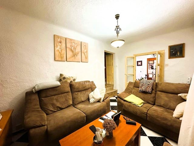 4 soveværelse Byhus til salg i Loja - € 80.000 (Ref: 9436953)