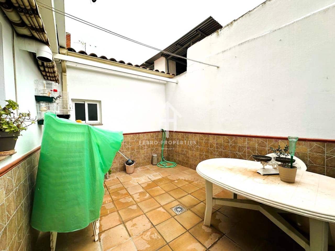 4 soverom Hus til salgs i Loja - € 80 000 (Ref: 9436953)