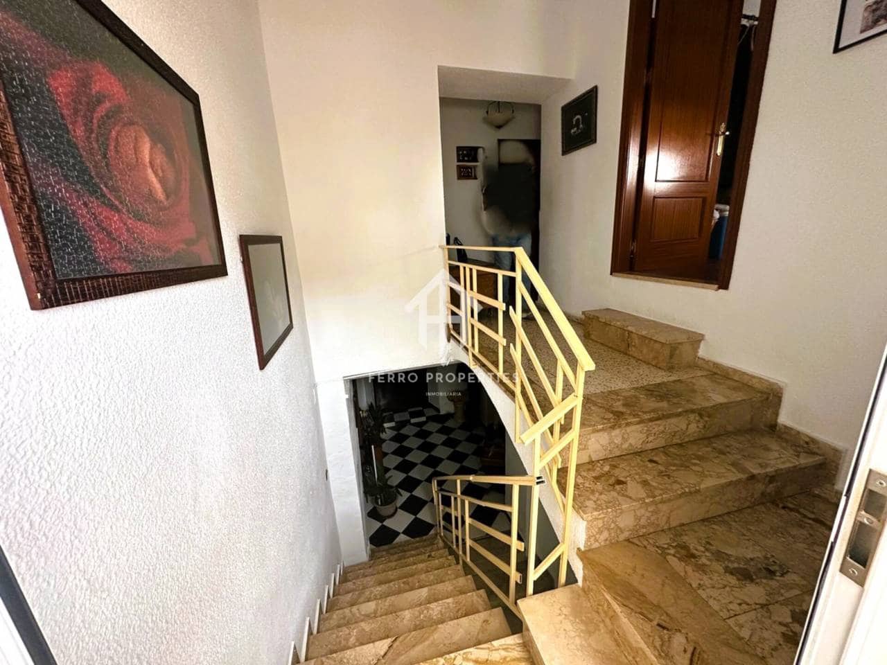 4 soverom Hus til salgs i Loja - € 80 000 (Ref: 9436953)