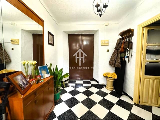 4 soveværelse Byhus til salg i Loja - € 80.000 (Ref: 9436953)