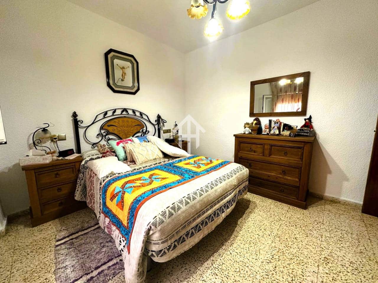 4 soverom Hus til salgs i Loja - € 80 000 (Ref: 9436953)