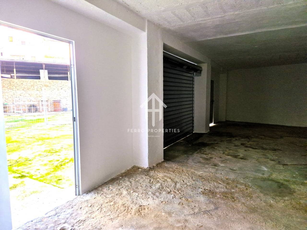 Erhverv til leje i Loja - € 500 (Ref: 9446128)