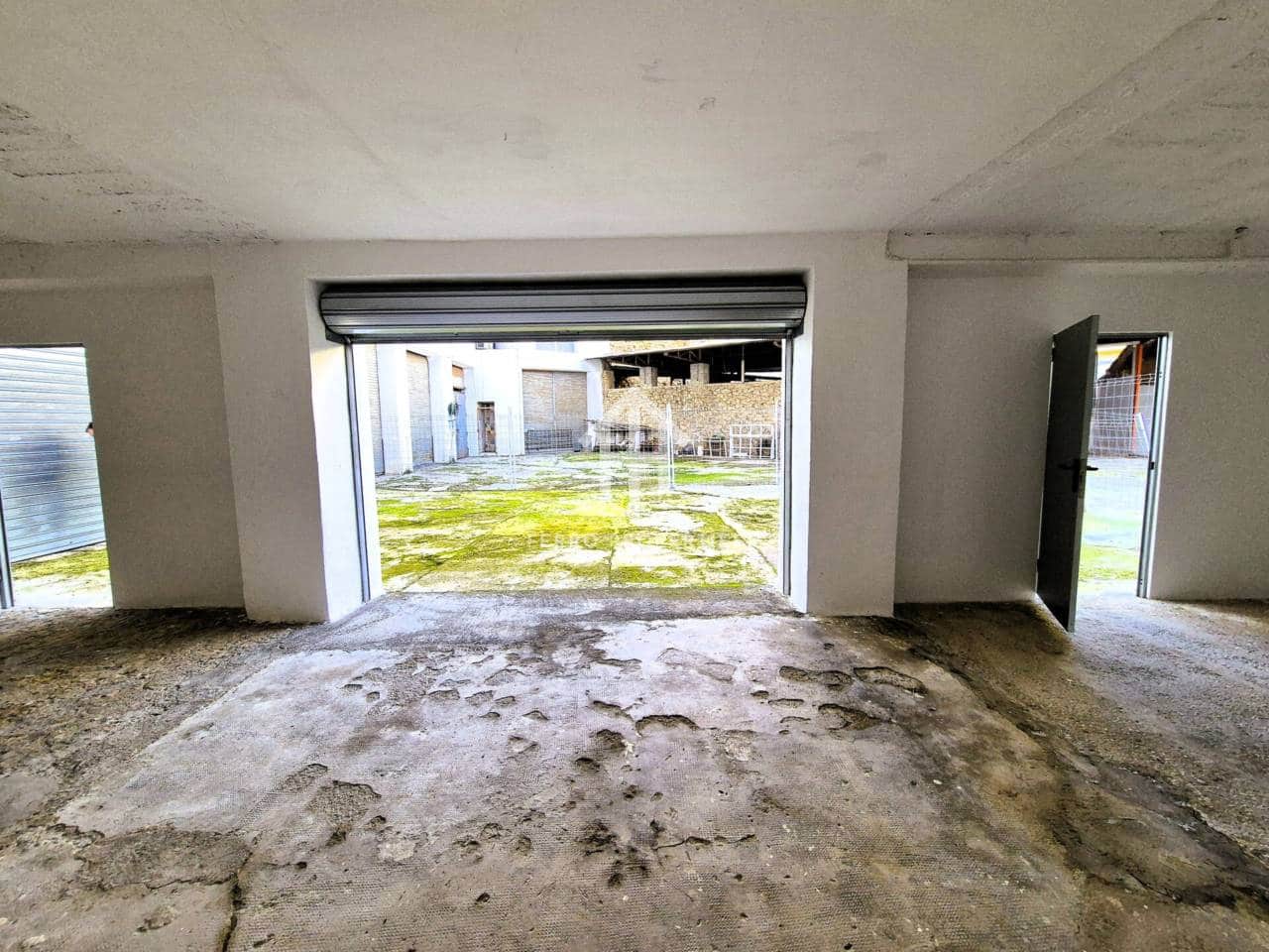 Erhverv til leje i Loja - € 500 (Ref: 9446128)