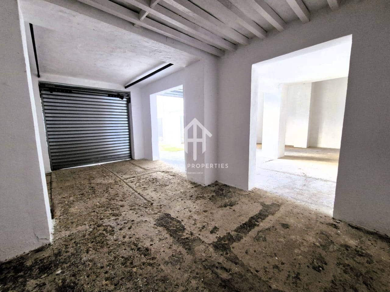 Erhverv til leje i Loja - € 500 (Ref: 9446128)