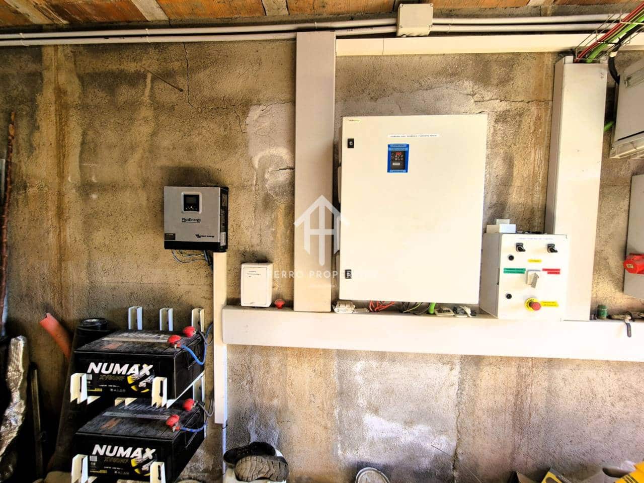 Landgrundstück zu verkaufen in Cogollos de Guadix - 850.000 € (Ref: 9451798)