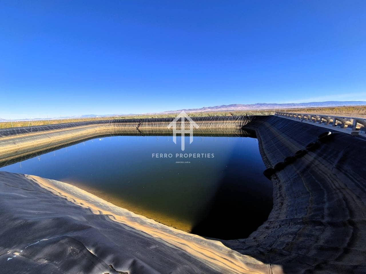 Landgrundstück zu verkaufen in Cogollos de Guadix - 850.000 € (Ref: 9451798)