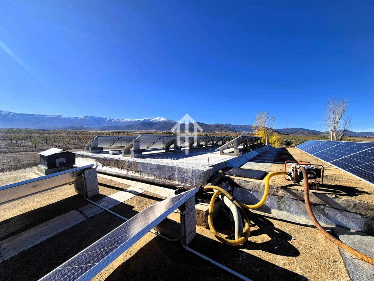 Landgrundstück zu verkaufen in Cogollos de Guadix - 850.000 € (Ref: 9451798)