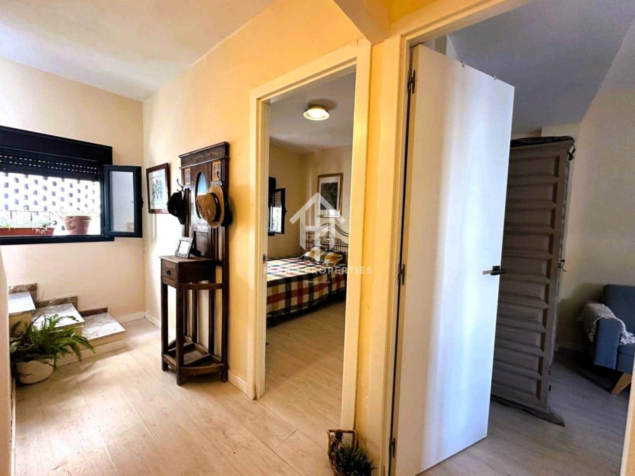 3 makuuhuone Omakotitalo myytävänä paikassa Benalmadena - 360 000 € (Ref: 9451799)