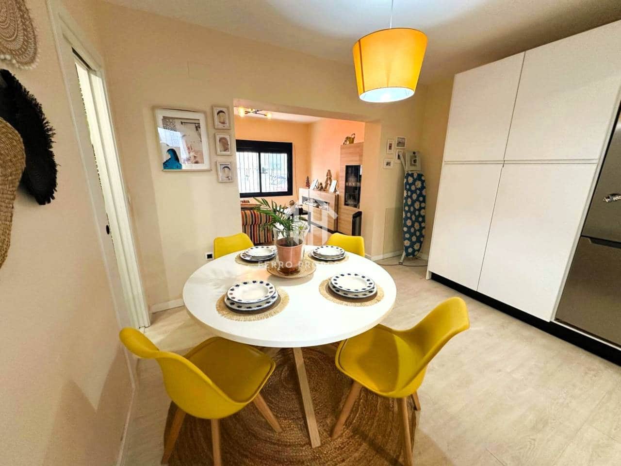 3 makuuhuone Omakotitalo myytävänä paikassa Benalmadena - 360 000 € (Ref: 9451799)