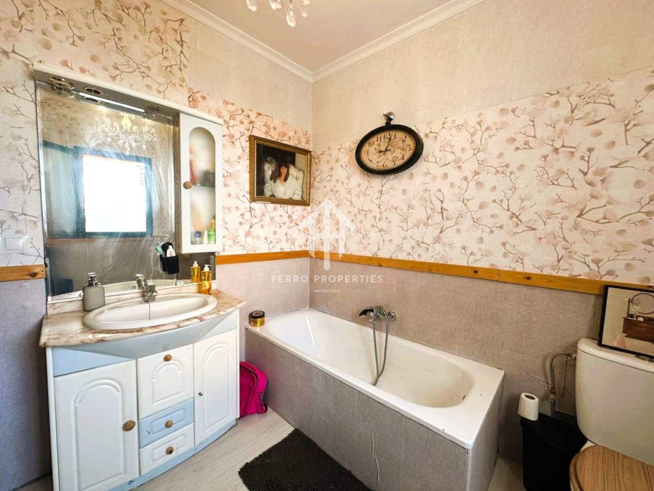 3 makuuhuone Omakotitalo myytävänä paikassa Benalmadena - 360 000 € (Ref: 9451799)