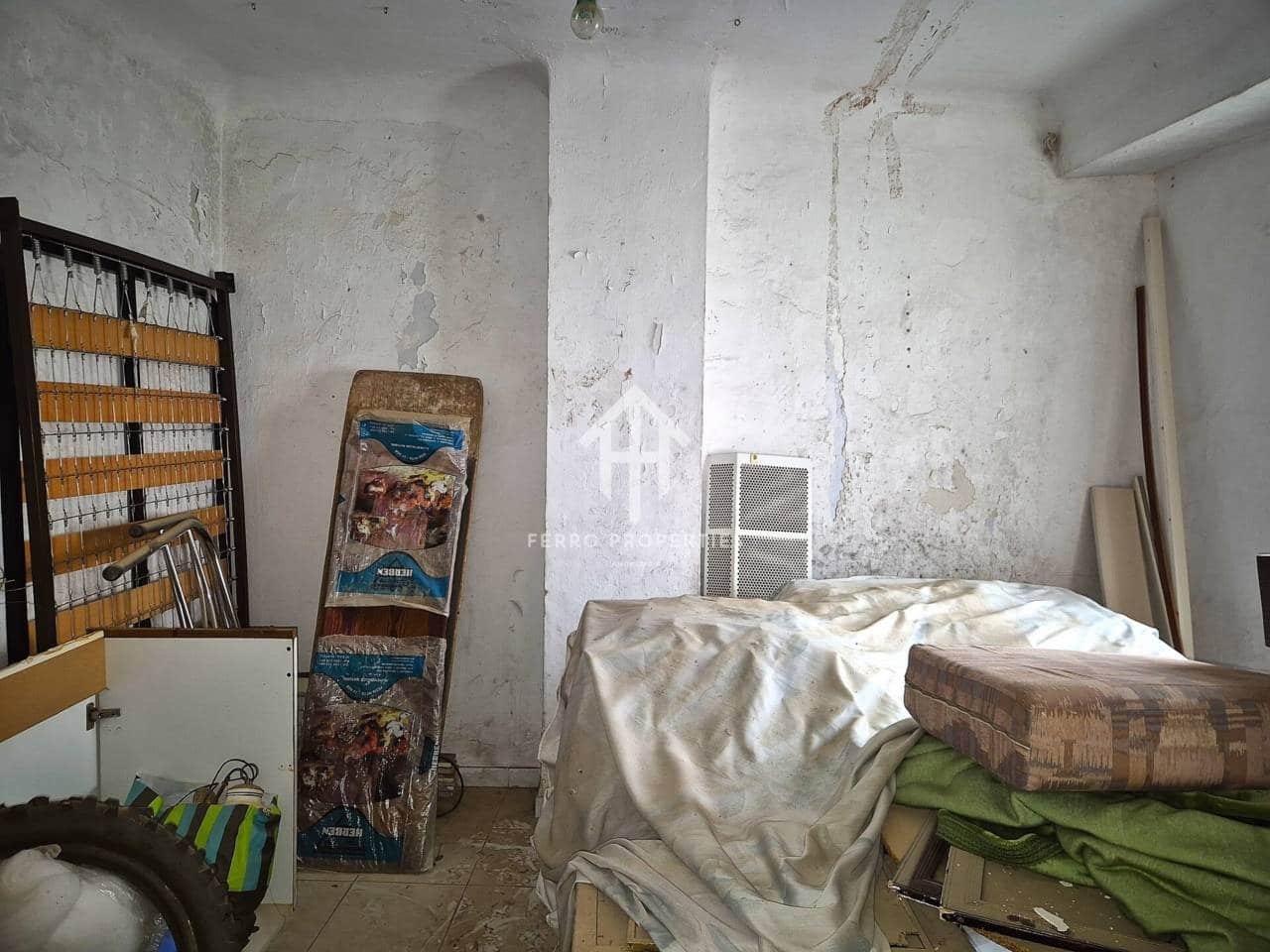 4 sovrum Hus till salu i Loja - 39 000 € (Ref: 9465209)