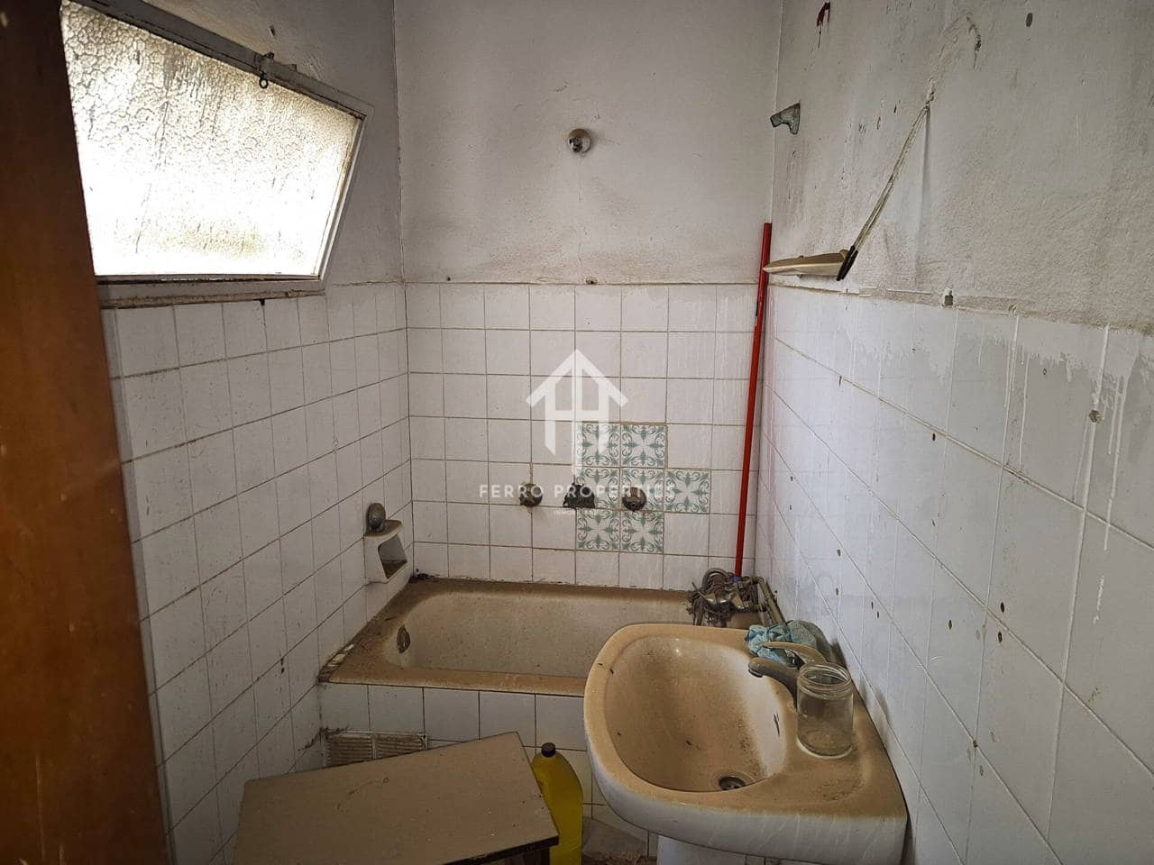 4 sovrum Hus till salu i Loja - 39 000 € (Ref: 9465209)