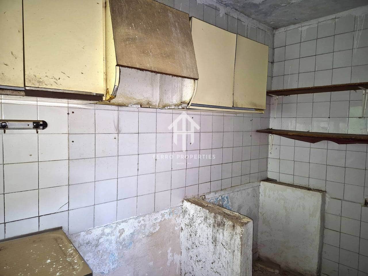 4 sovrum Hus till salu i Loja - 39 000 € (Ref: 9465209)