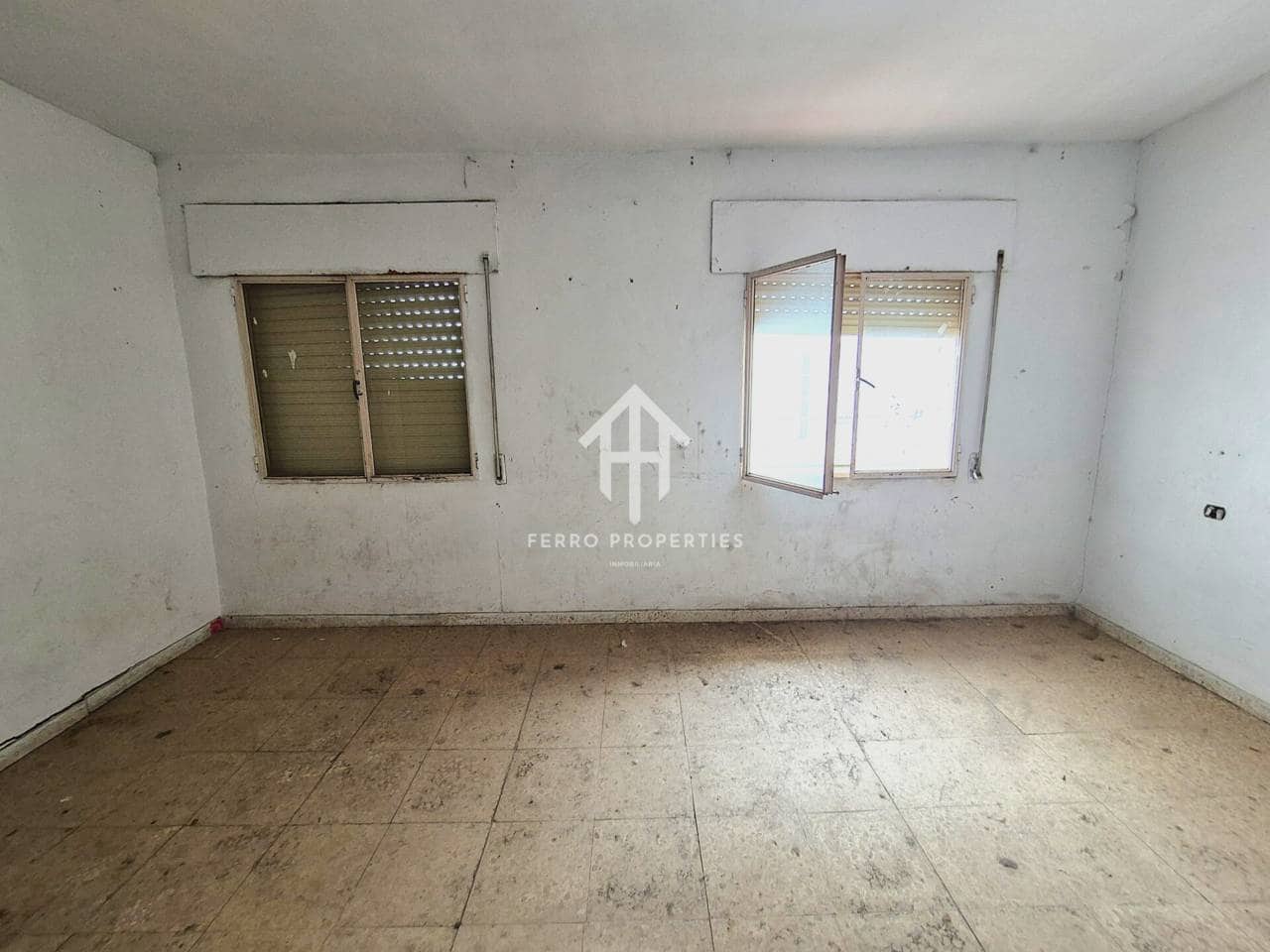 4 sovrum Hus till salu i Loja - 39 000 € (Ref: 9465209)