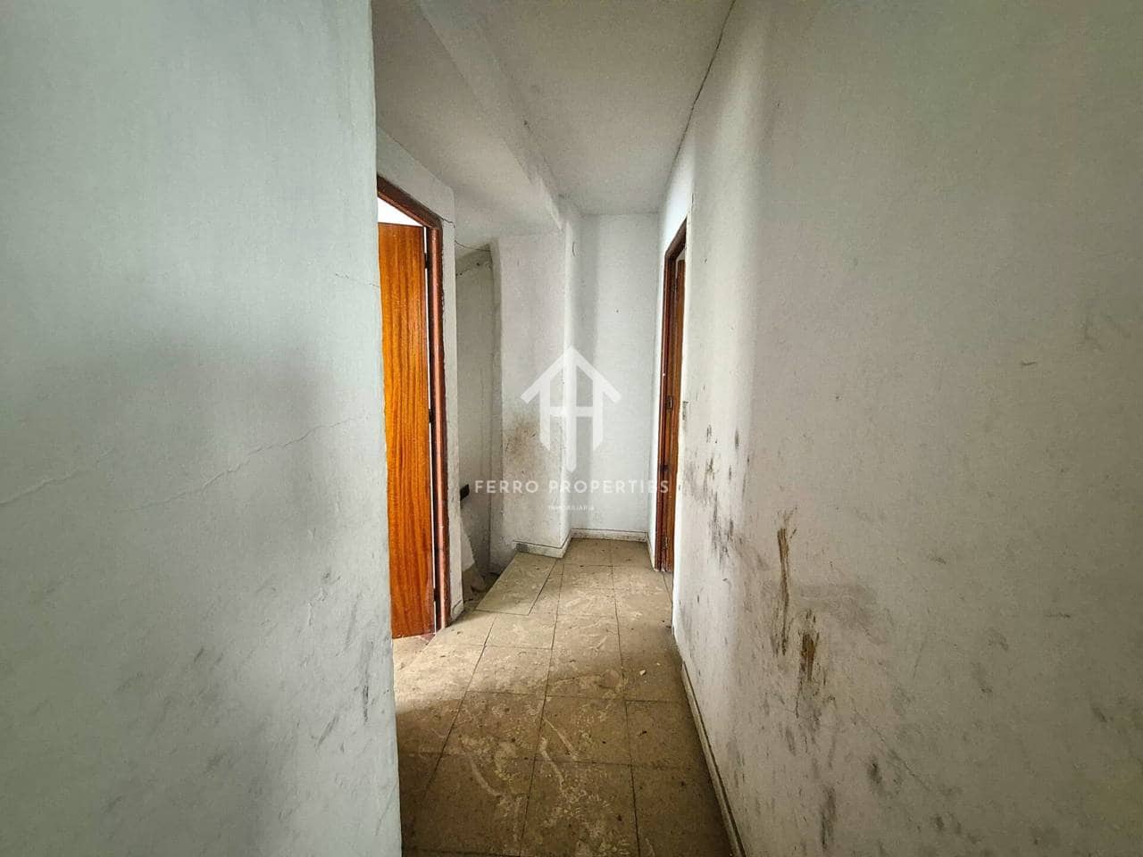 4 sovrum Hus till salu i Loja - 39 000 € (Ref: 9465209)