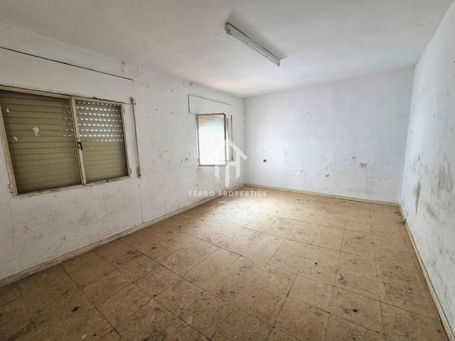 4 sovrum Hus till salu i Loja - 39 000 € (Ref: 9465209)