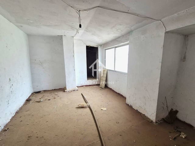 4 sovrum Hus till salu i Loja - 39 000 € (Ref: 9465209)