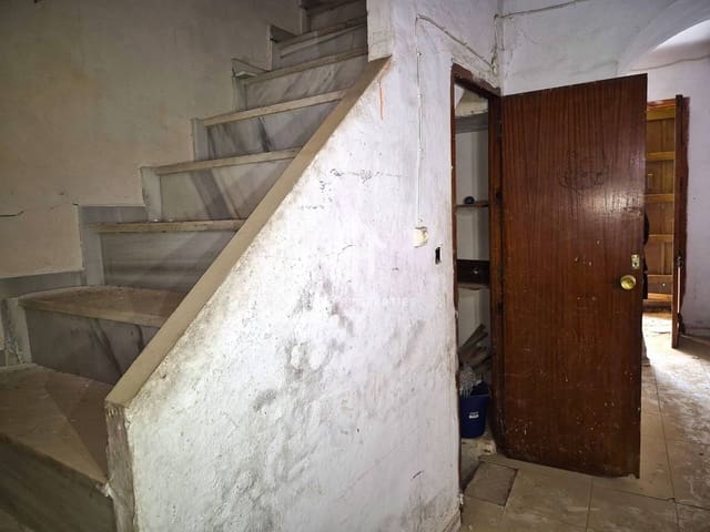 4 sovrum Hus till salu i Loja - 39 000 € (Ref: 9465209)