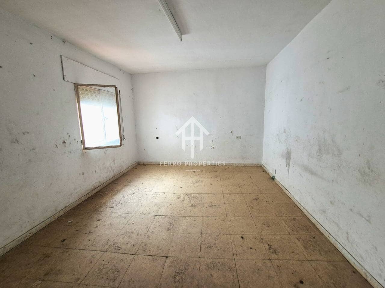 4 sovrum Hus till salu i Loja - 39 000 € (Ref: 9465209)