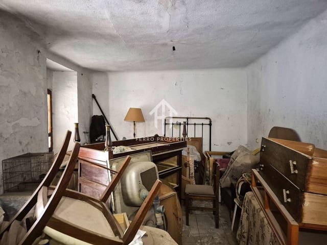 4 sovrum Hus till salu i Loja - 39 000 € (Ref: 9465209)