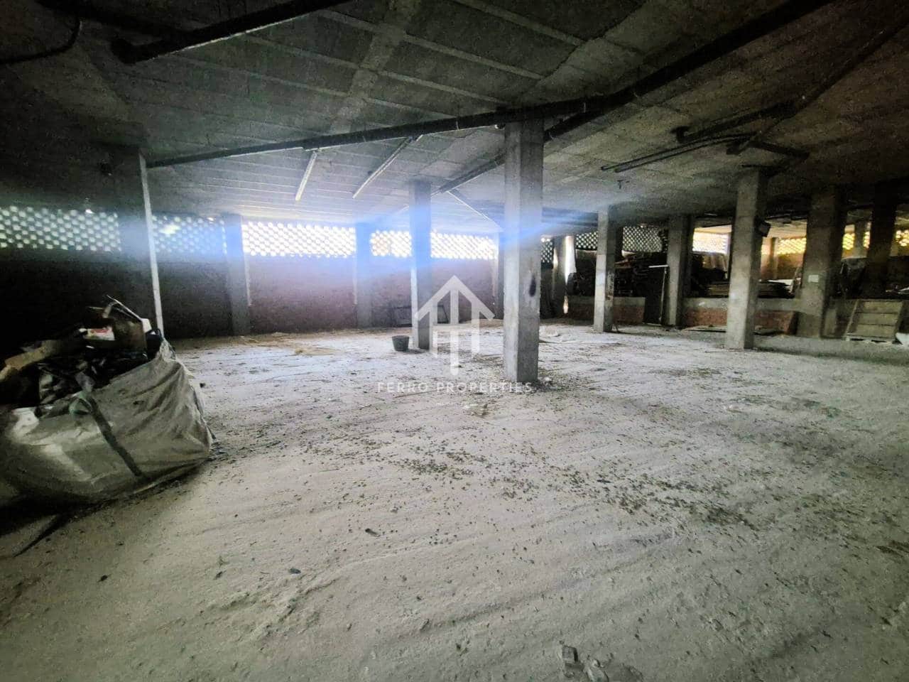 Komercyjne do wynajęcia w Loja - 3 600 € (Ref: 9468130)