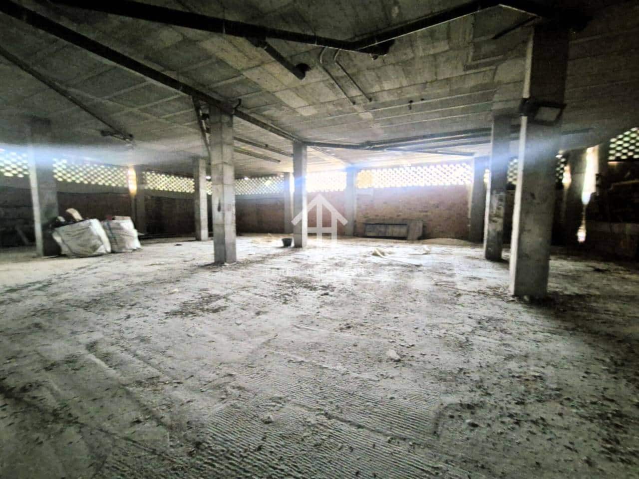 Komercyjne do wynajęcia w Loja - 3 600 € (Ref: 9468130)