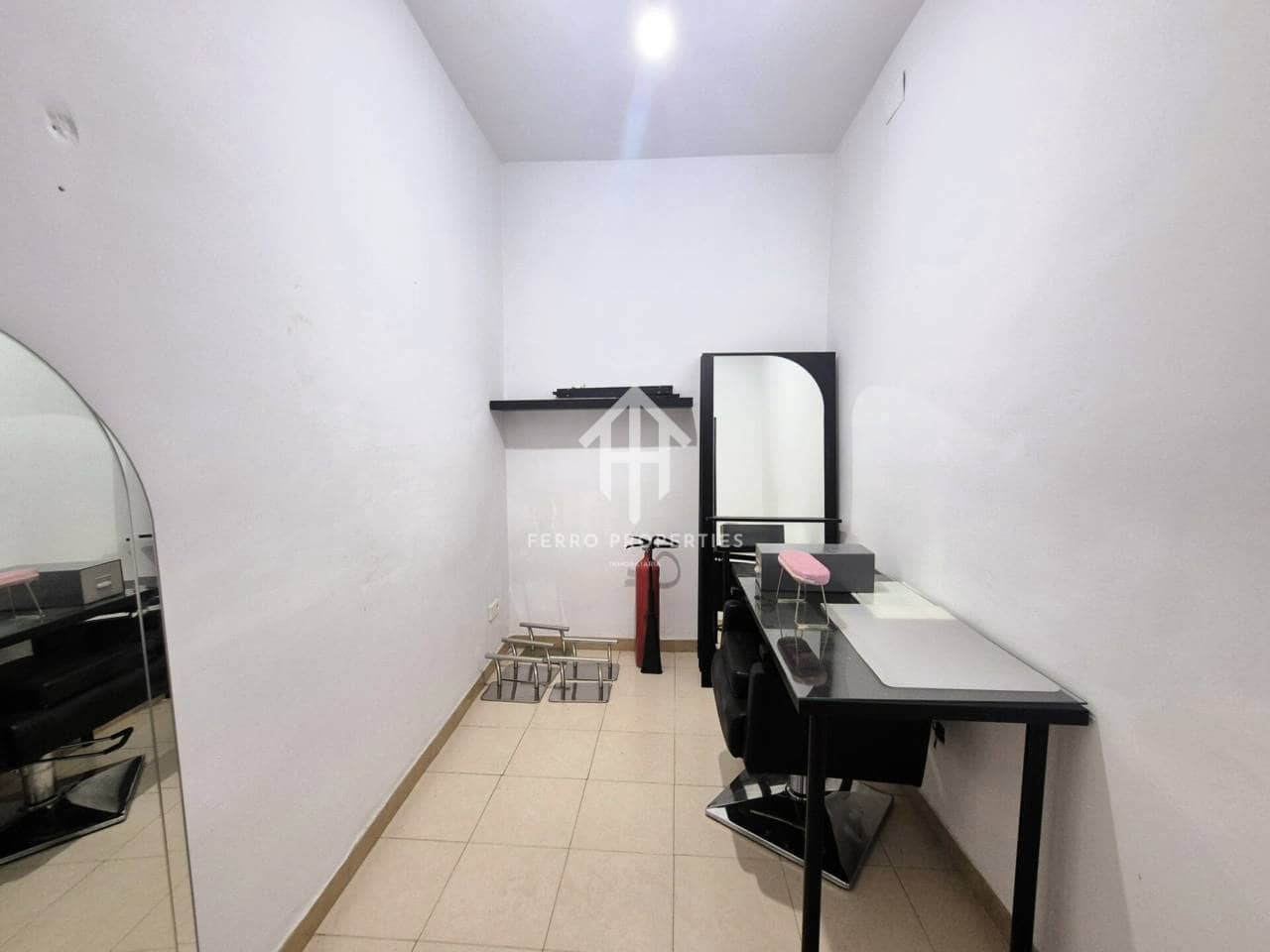 2 bedroom Commercial for rent in Loja - € 800 (Ref: 9470157)
