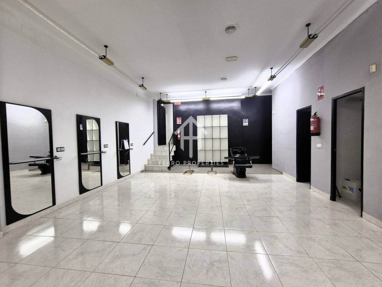 2 bedroom Commercial for rent in Loja - € 800 (Ref: 9470157)