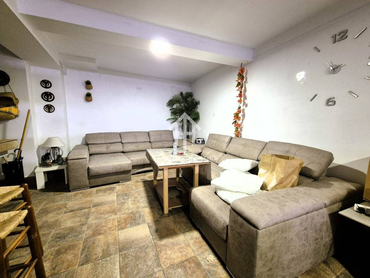 6 Zimmer Villa zu verkaufen in Algarinejo mit Pool - 140.000 € (Ref: 9470158)