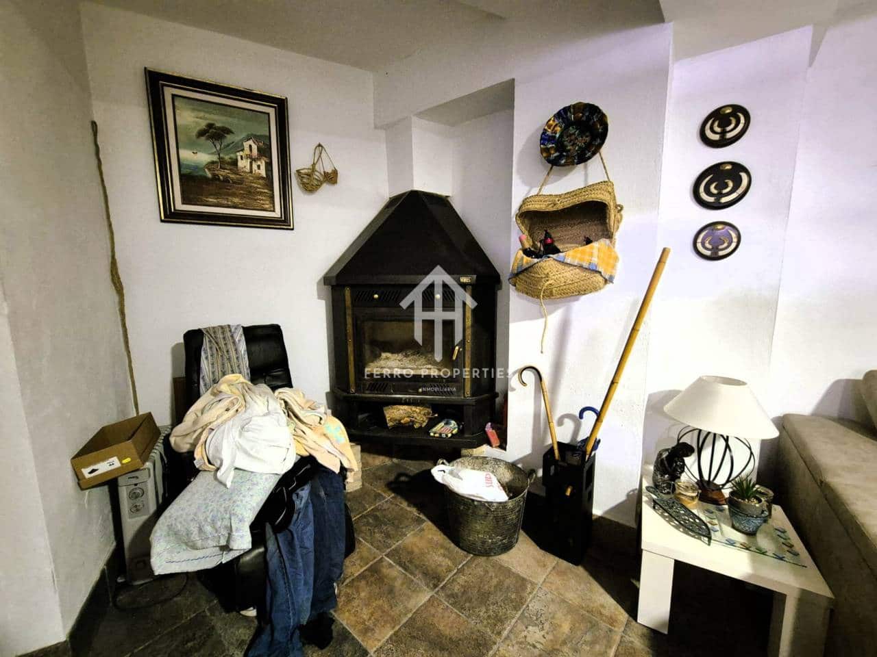 6 Zimmer Villa zu verkaufen in Algarinejo mit Pool - 140.000 € (Ref: 9470158)