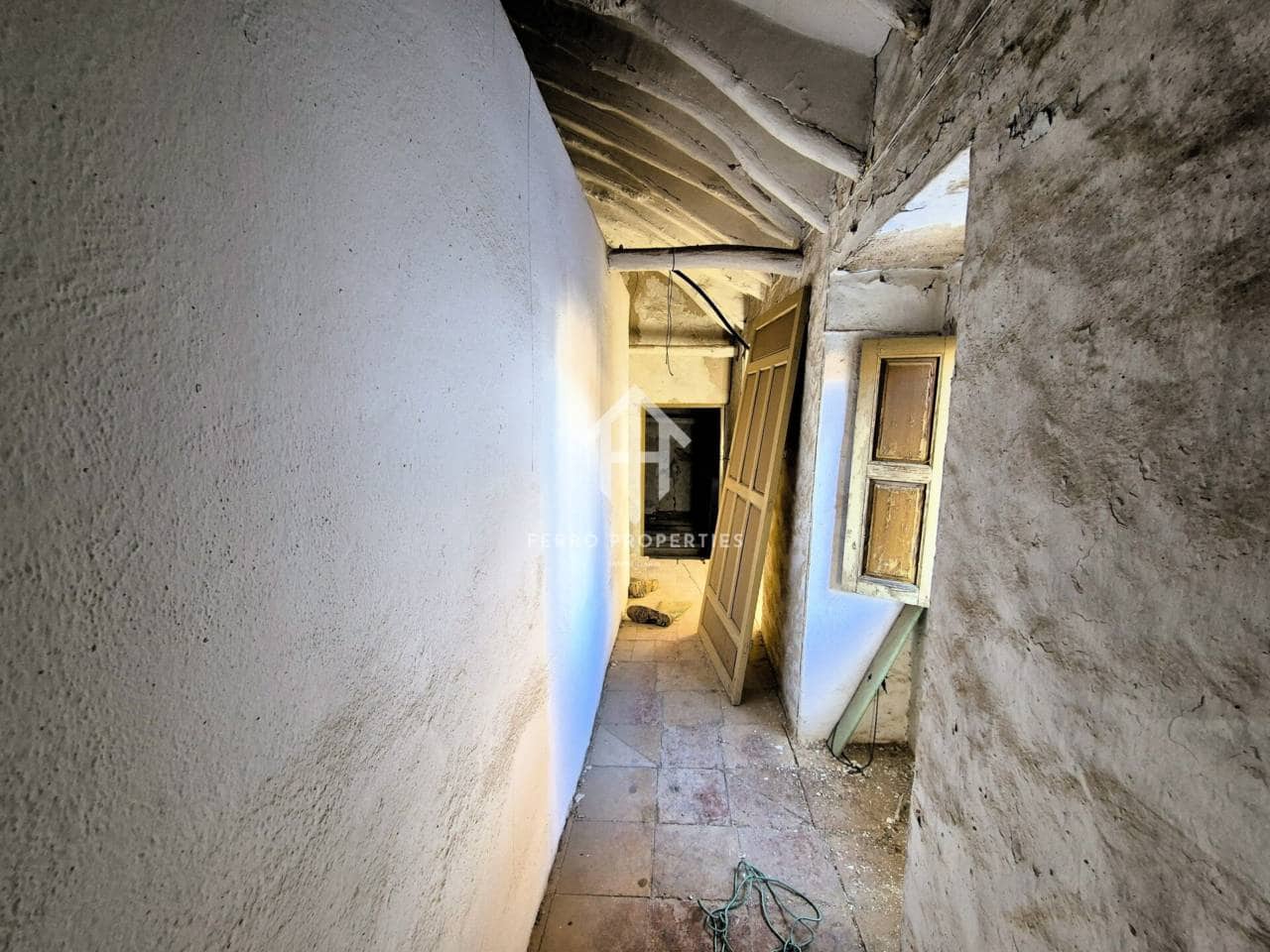 6 Zimmer Villa zu verkaufen in Algarinejo mit Pool - 140.000 € (Ref: 9470158)