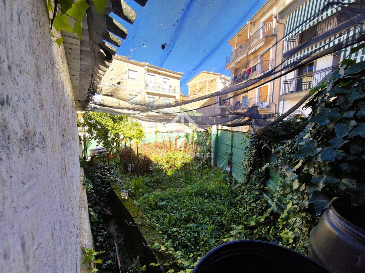 6 Zimmer Villa zu verkaufen in Algarinejo mit Pool - 140.000 € (Ref: 9470158)