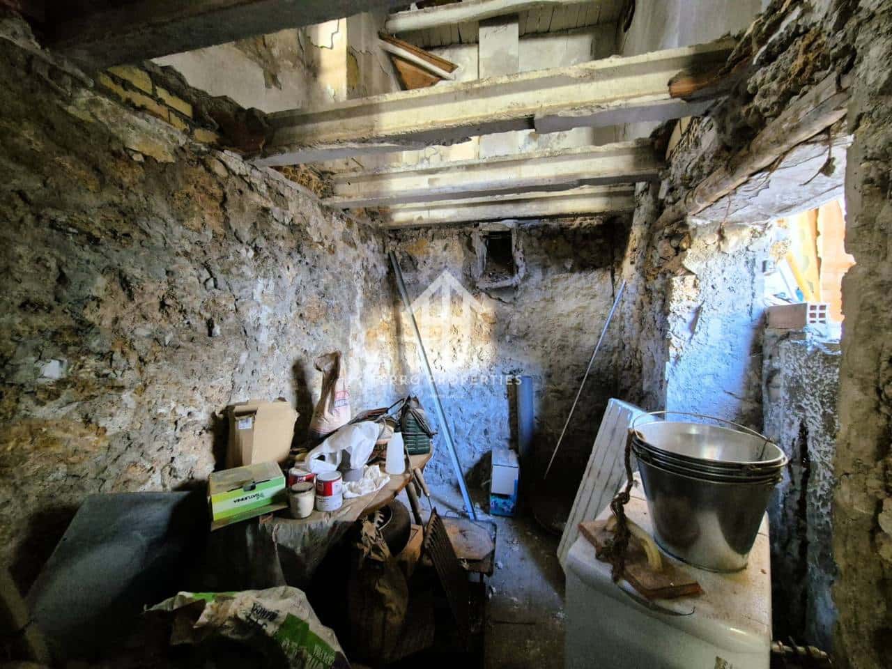 6 Zimmer Villa zu verkaufen in Algarinejo mit Pool - 140.000 € (Ref: 9470158)