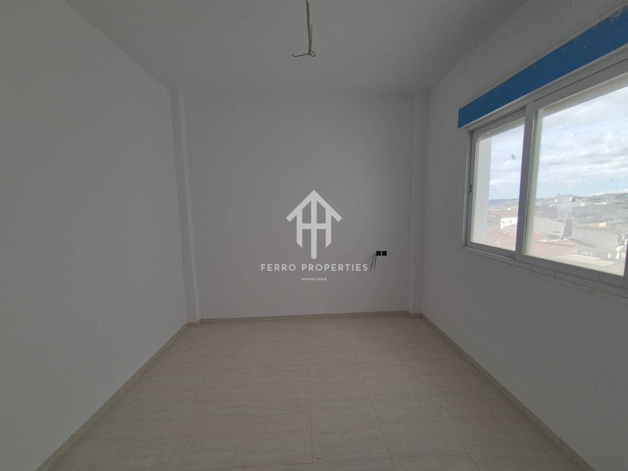 3 soverom Leilighet til salgs i Loja med garasje - € 79 900 (Ref: 9472231)