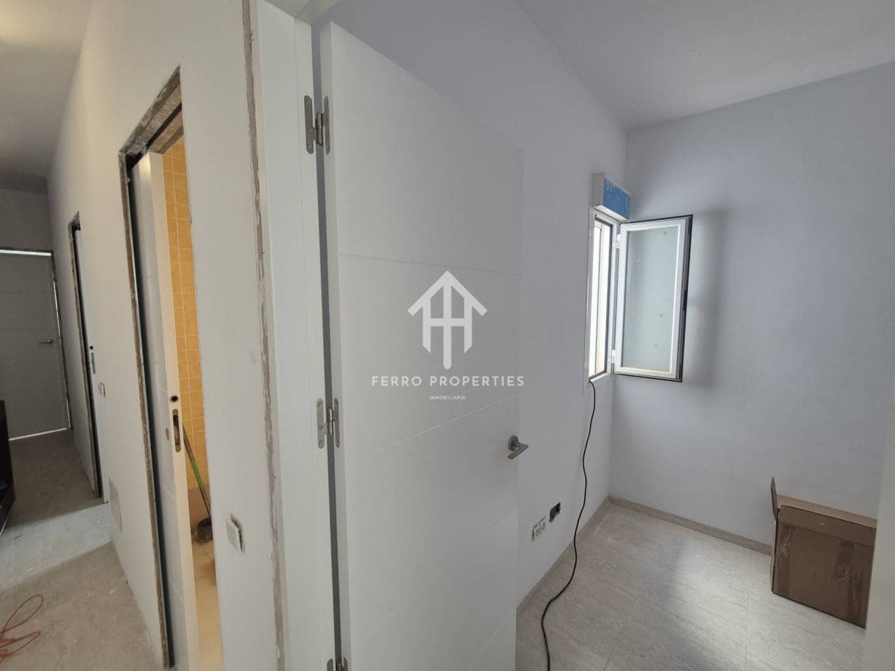 3 soverom Leilighet til salgs i Loja med garasje - € 79 900 (Ref: 9472231)