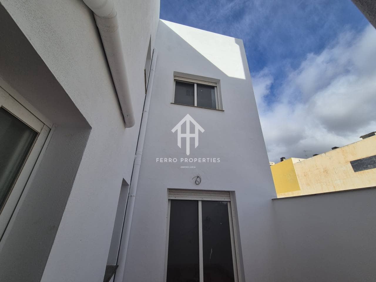 3 soverom Leilighet til salgs i Loja med garasje - € 79 900 (Ref: 9472231)