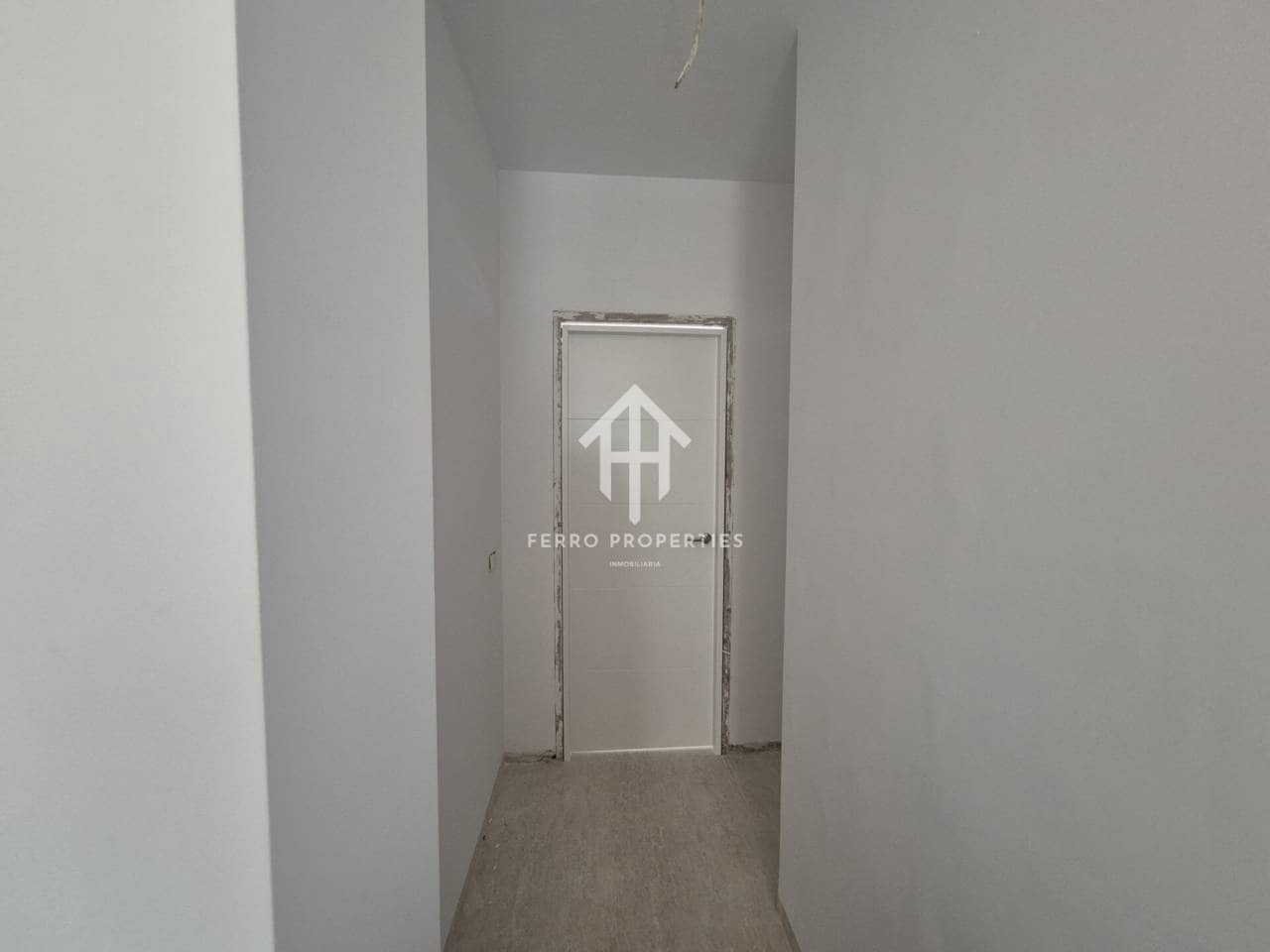 3 soverom Leilighet til salgs i Loja med garasje - € 79 900 (Ref: 9472231)