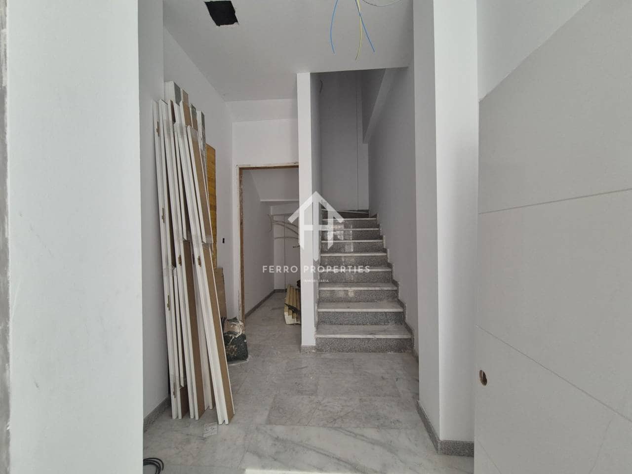 3 soverom Leilighet til salgs i Loja med garasje - € 79 900 (Ref: 9472231)