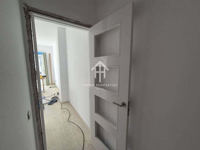 3 soverom Leilighet til salgs i Loja med garasje - € 79 900 (Ref: 9472231)