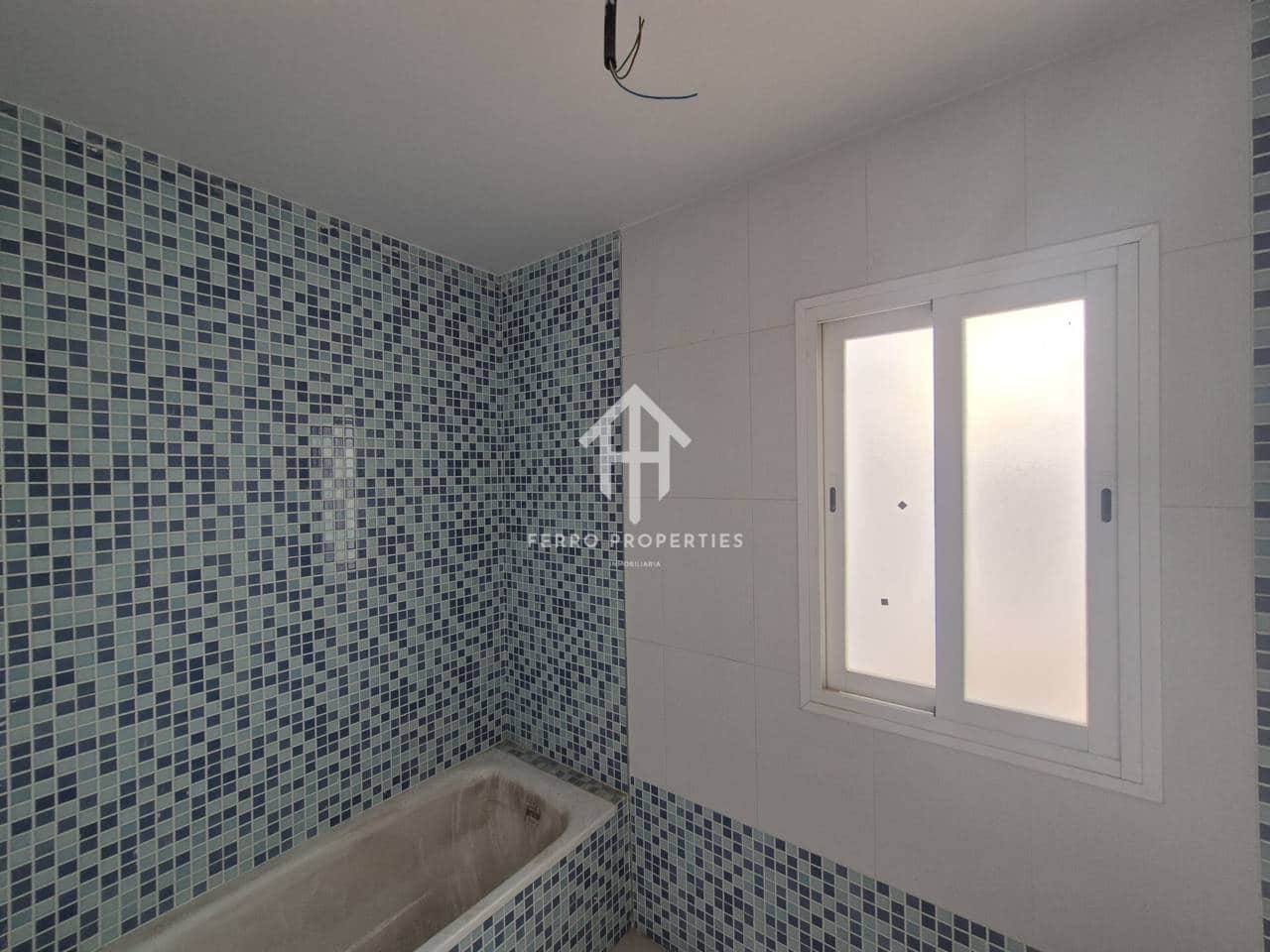 3 soverom Leilighet til salgs i Loja med garasje - € 79 900 (Ref: 9472231)