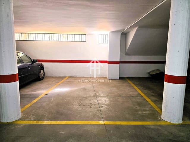 Garaje en Loja en venta - 14.900 € (Ref: 9472232)